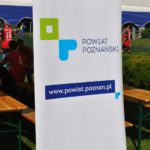 Baner powiatu poznańskiego Międzynarodowego Turnieju Piłki Nożnej Policji IPA