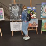Uczestnicy Powiatowego Przeglądu Twórczości Artystycznej Osób Niepełnosprawnych w Mosinie