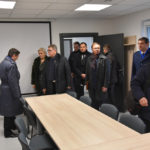 Uczestnicy otwarcia komisariatu w Tarnowie Podgórnym