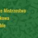 zielony baner z logiem Puszczykowa i napisem I otwarte Mistrzostwa Puszczykowa w Scrabble