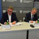 podpisanie umowy w urzędzie marszałkowskim