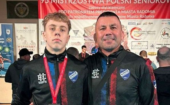 Patryk Krobski i trener Piotr Leonarczyk