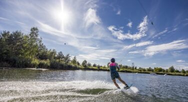 WakeSpot w Owińskach (fot. Adam Ciereszko visitpoznan.pl)