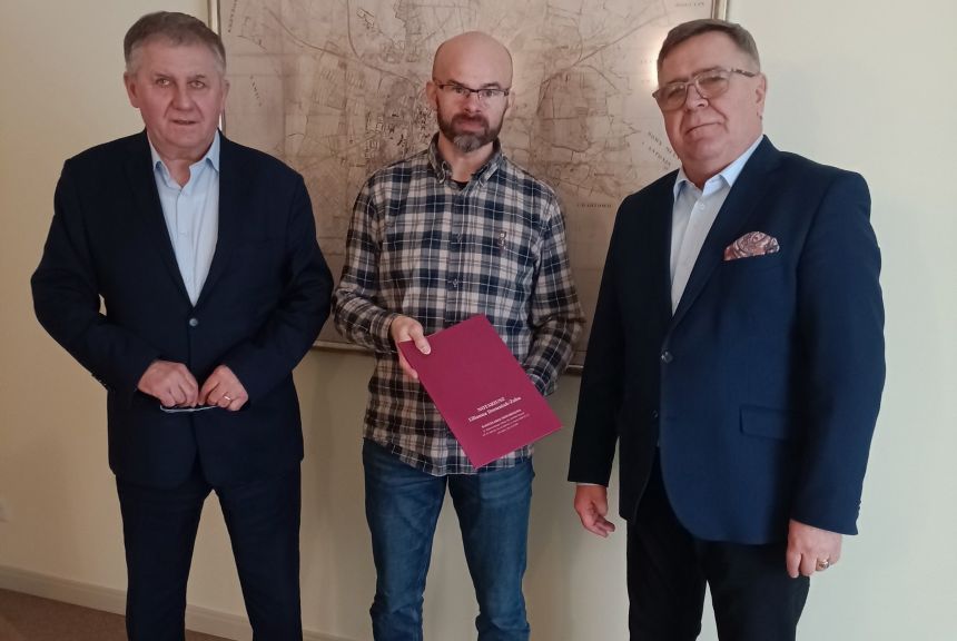 przekazanie terenu pod budowę budynku ZS w Kórniku